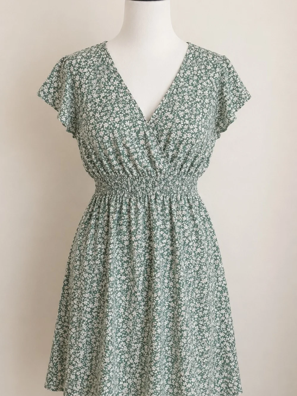 Women's Green Floral V-Neck Smocked Waist Dress - Picture 1 of 12
